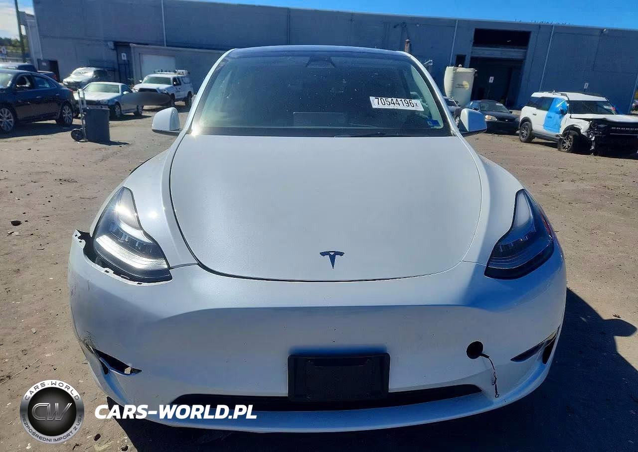 2023 Tesla Model Y VIN:7SAYGDEE6PA045966 - 5