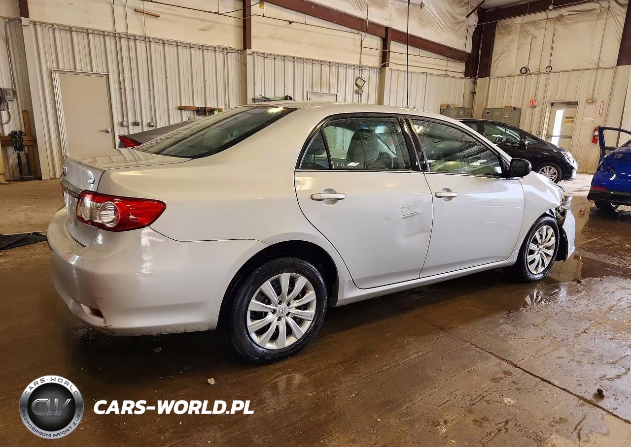 2013 Toyota Corolla Le VIN:2T1BU4EE3DC064912 - 3