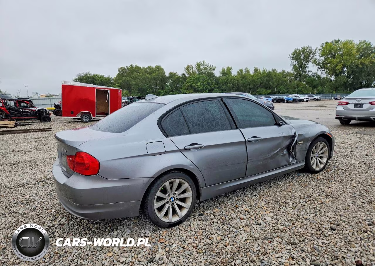 2011 BMW 328 Xi VIN:WBAPK7C51BA821174 - 3
