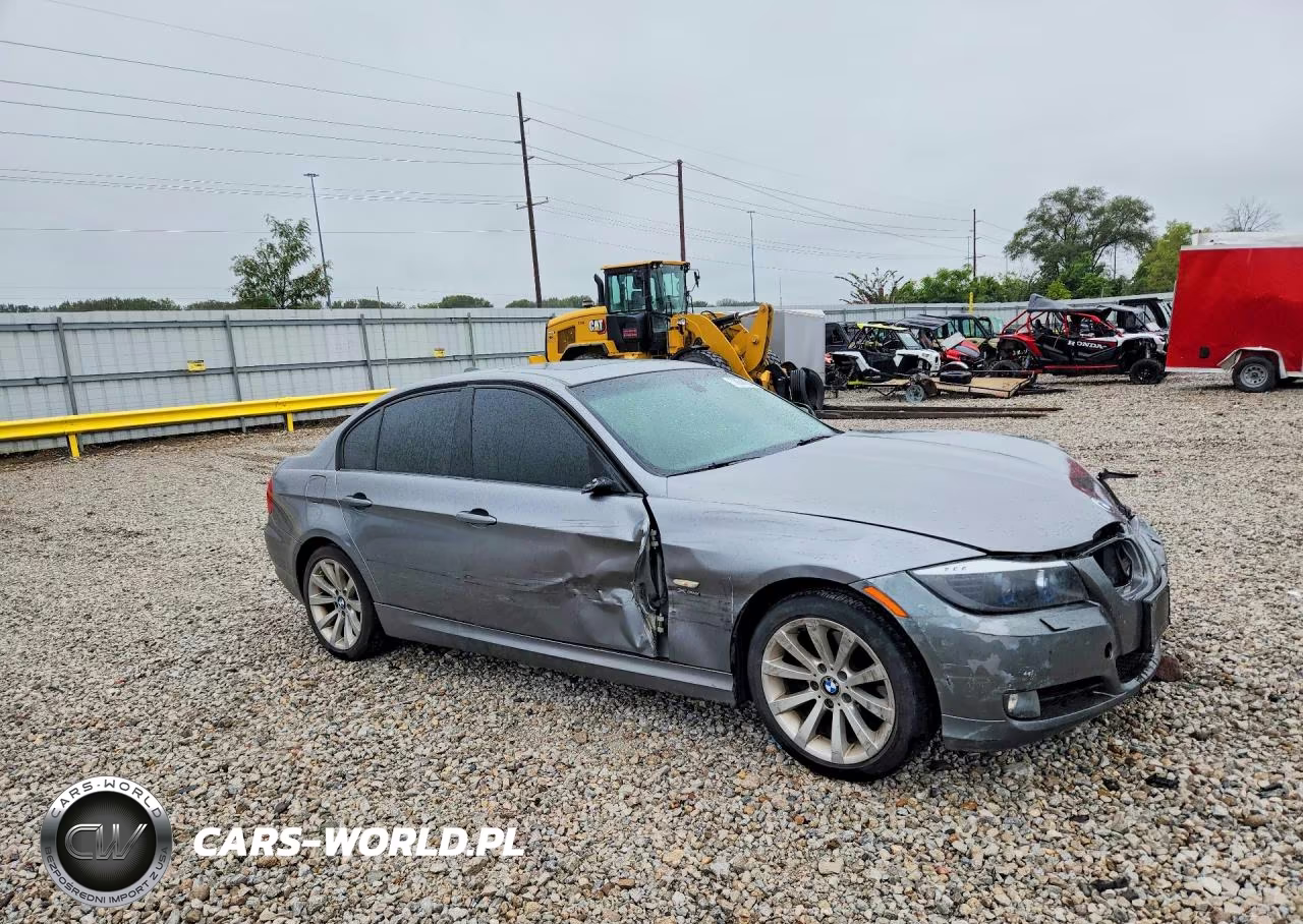 2011 BMW 328 Xi VIN:WBAPK7C51BA821174 - 4
