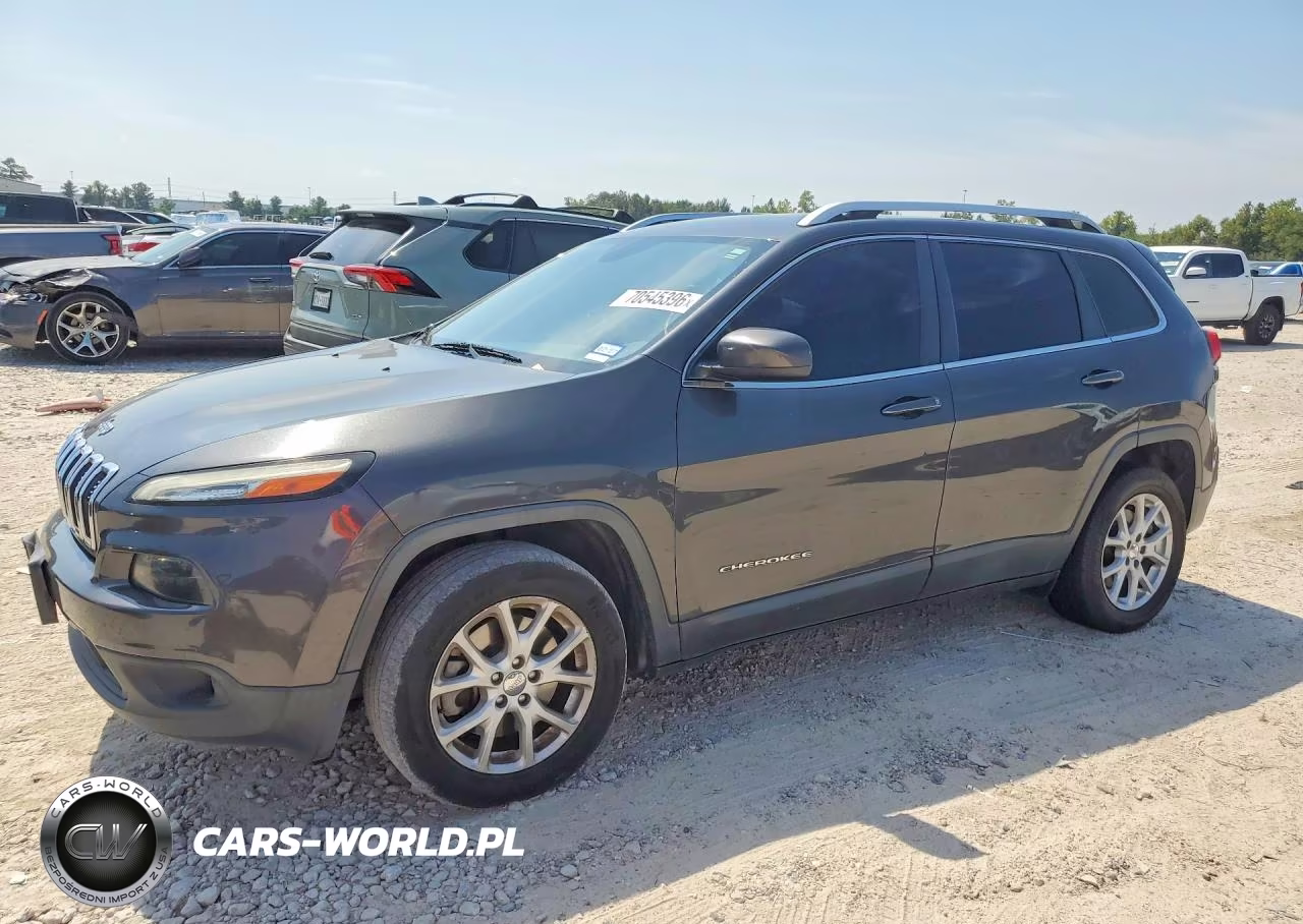 2016 Jeep Cherokee Latitude VIN:1C4PJLCS4GW137721 - 1