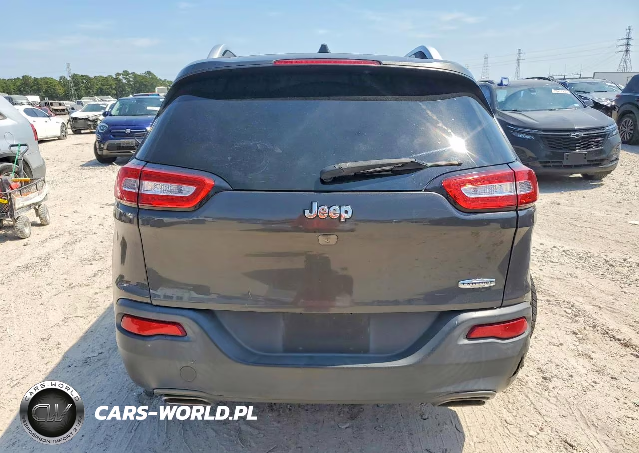 2016 Jeep Cherokee Latitude VIN:1C4PJLCS4GW137721 - 6