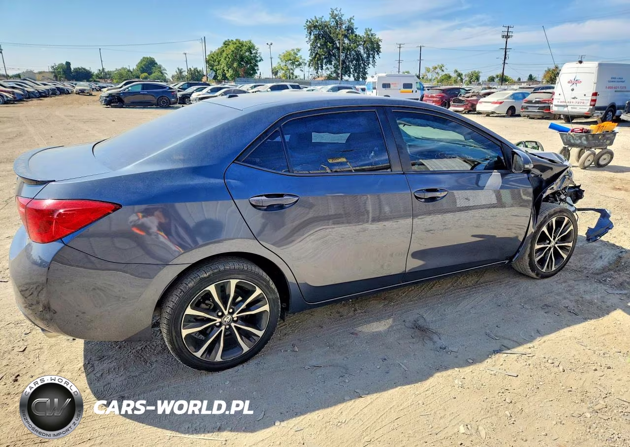 2017 Toyota Corolla Se VIN:5YFBURHE1HP584542 - 3