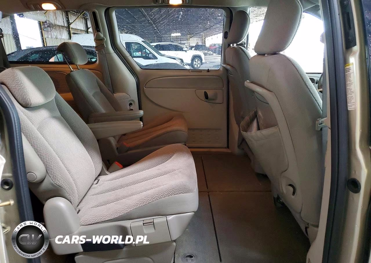 2005 Chrysler Town & Country Touring VIN:2C4GP54LX5R408160 - 11