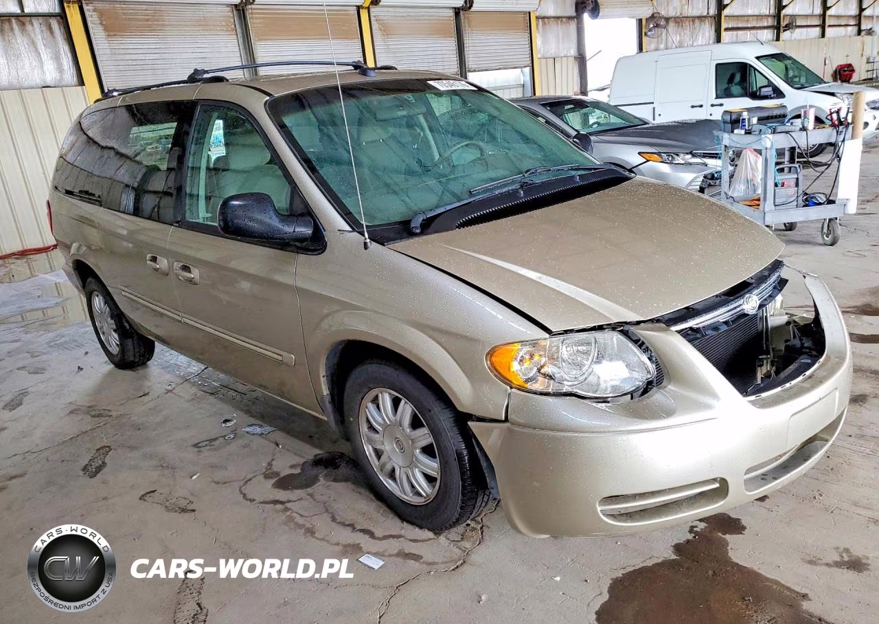 2005 Chrysler Town & Country Touring VIN:2C4GP54LX5R408160 - 4