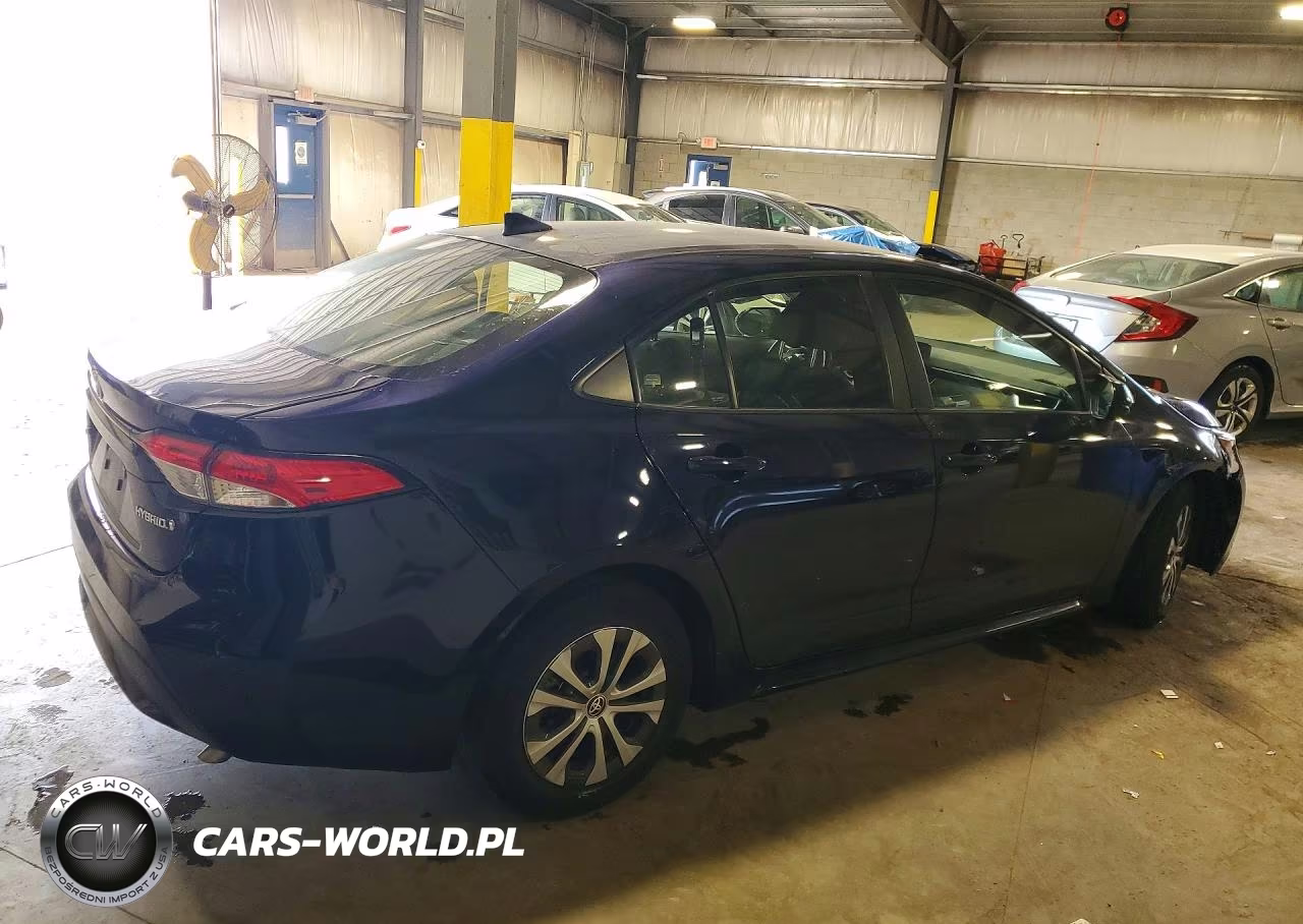 2022 Toyota Corolla Le VIN:JTDEAMDE1NJ045823 - 3