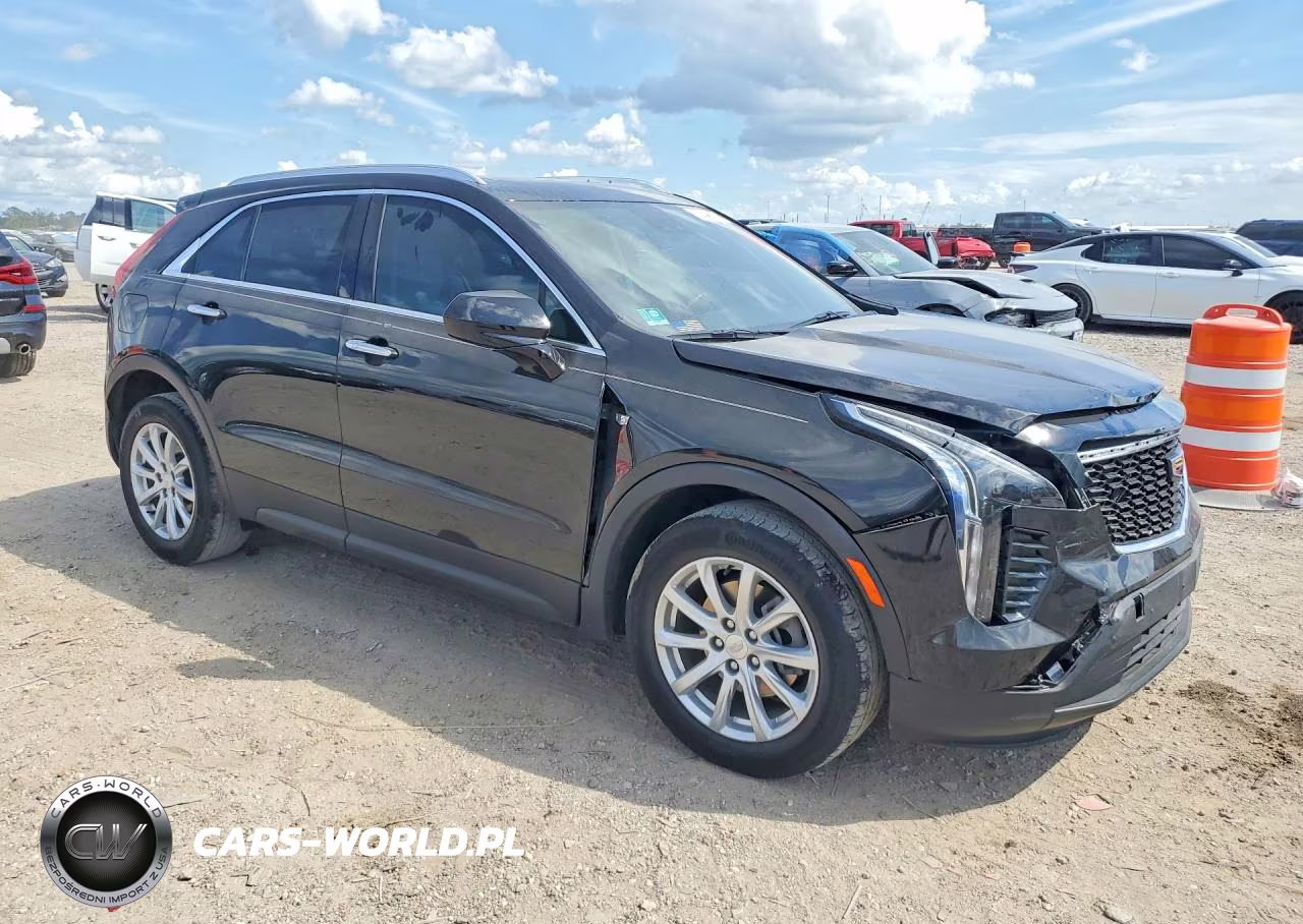 2023 Cadillac Xt4 Luxury VIN:1GYAZAR40PF200724 - 4