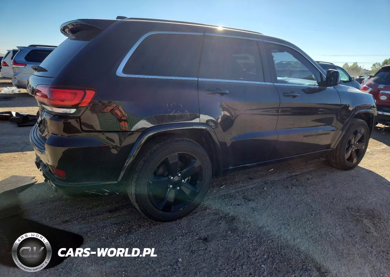 2015 Jeep Grand Cherokee Laredo VIN:1C4RJFAG2FC893377 - 3