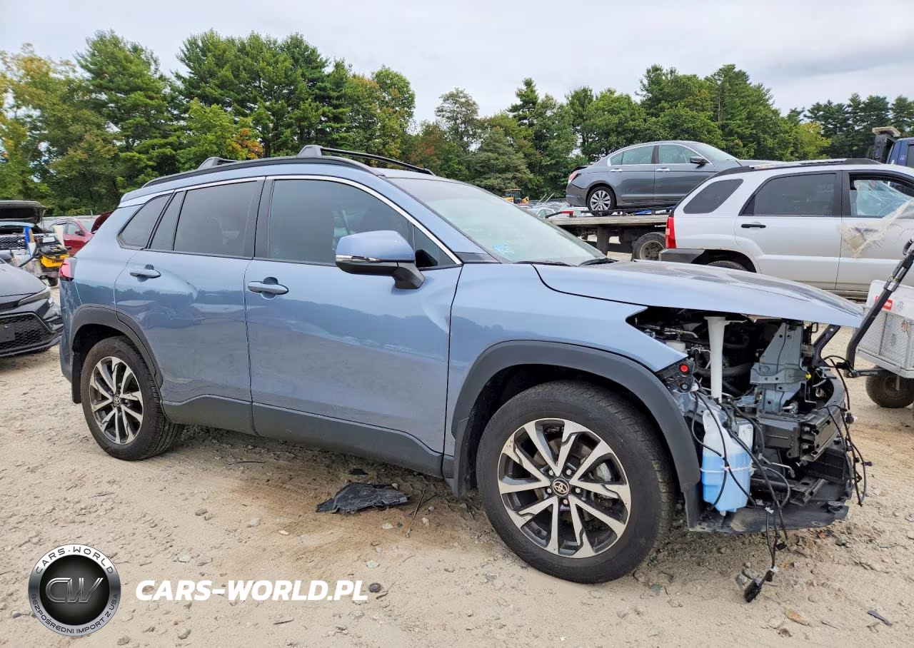 2024 Toyota Corolla Cross Xle VIN:7MUDAABGXRV080809 - 4
