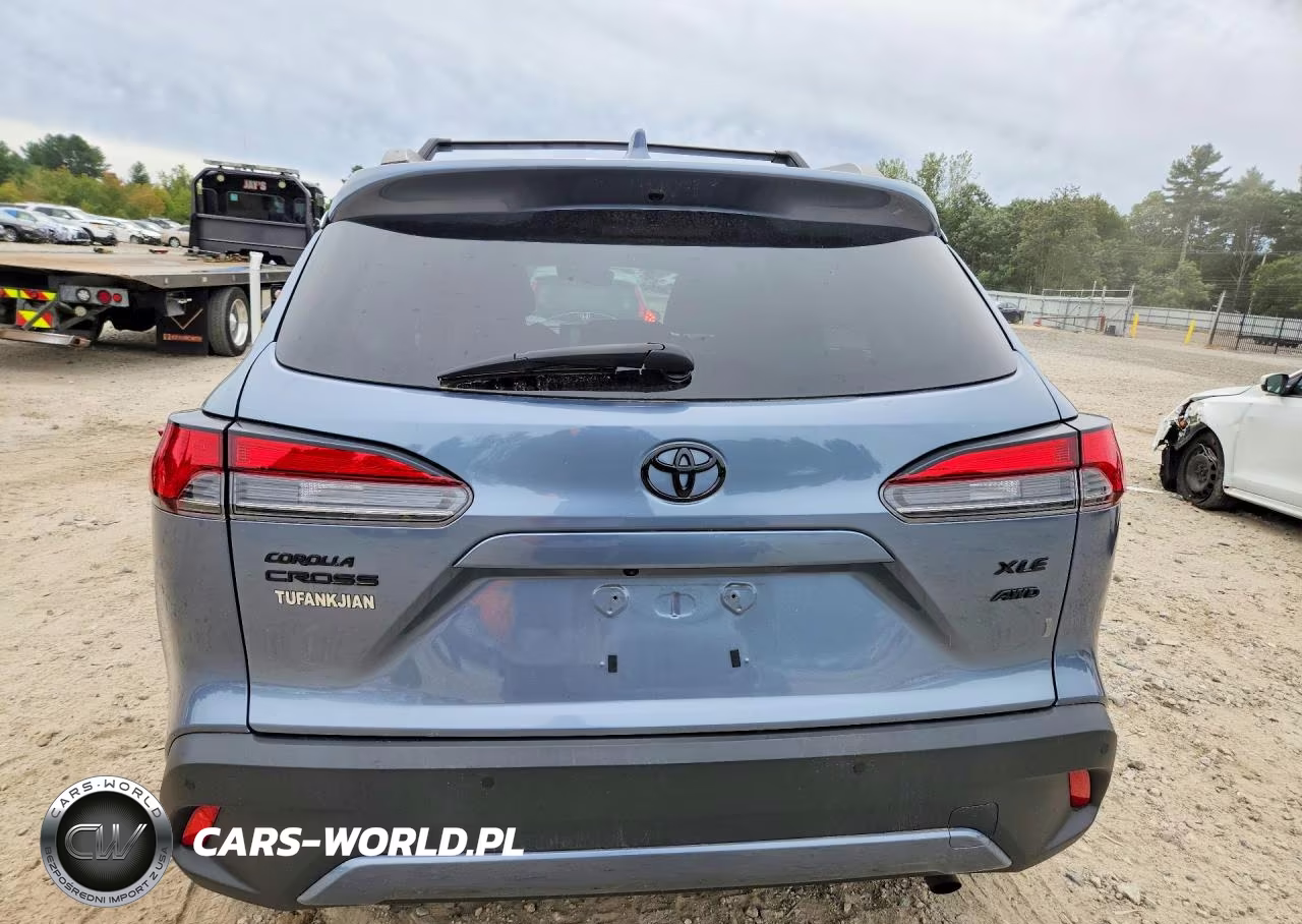 2024 Toyota Corolla Cross Xle VIN:7MUDAABGXRV080809 - 6