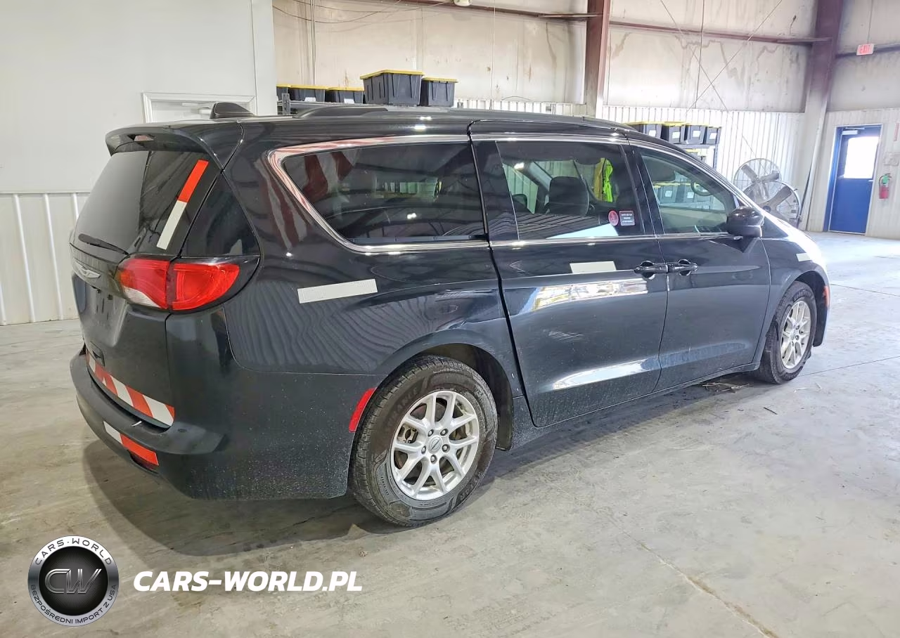 2021 Chrysler Voyager Lxi VIN:2C4RC1DG5MR570678 - 3