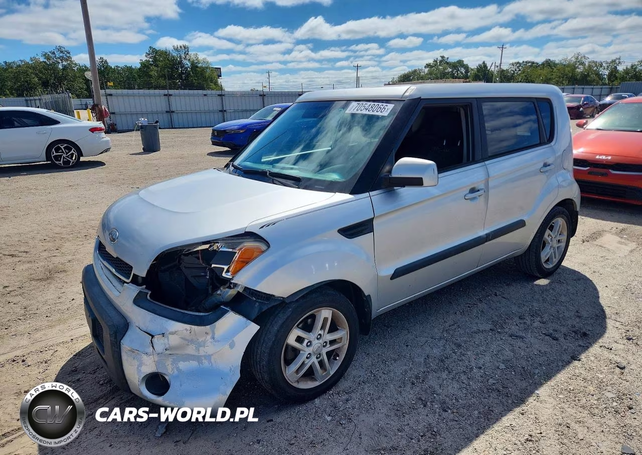 2011 Kia Soul +