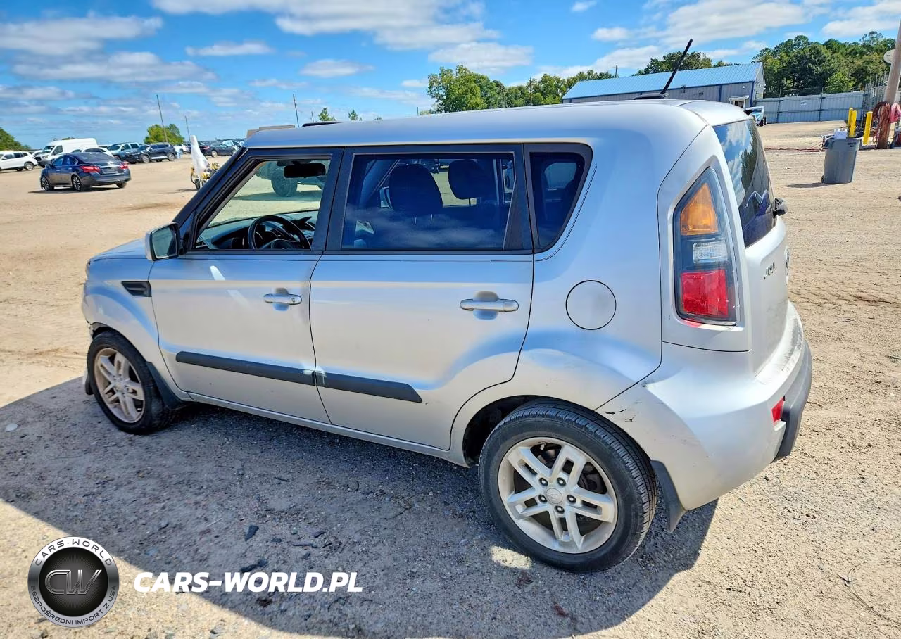 2011 Kia Soul + VIN:KNDJT2A20B7716236 - 2
