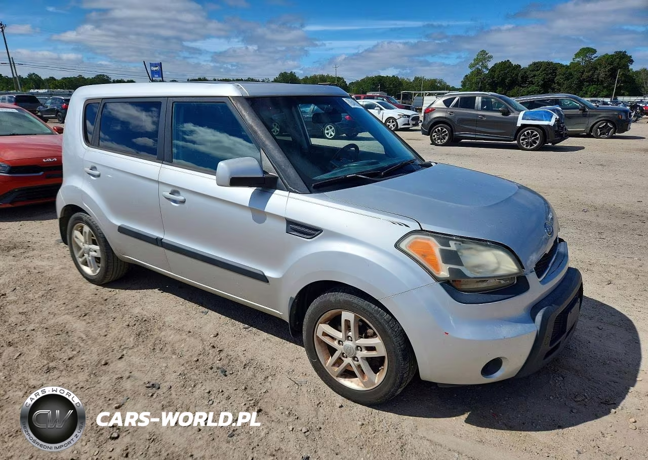 2011 Kia Soul + VIN:KNDJT2A20B7716236 - 4