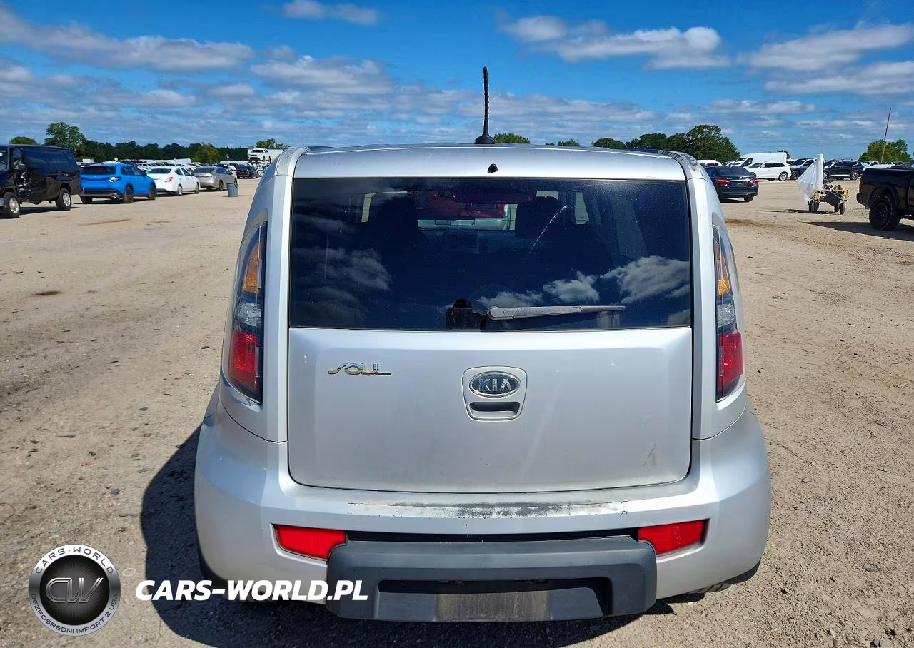 2011 Kia Soul + VIN:KNDJT2A20B7716236 - 6