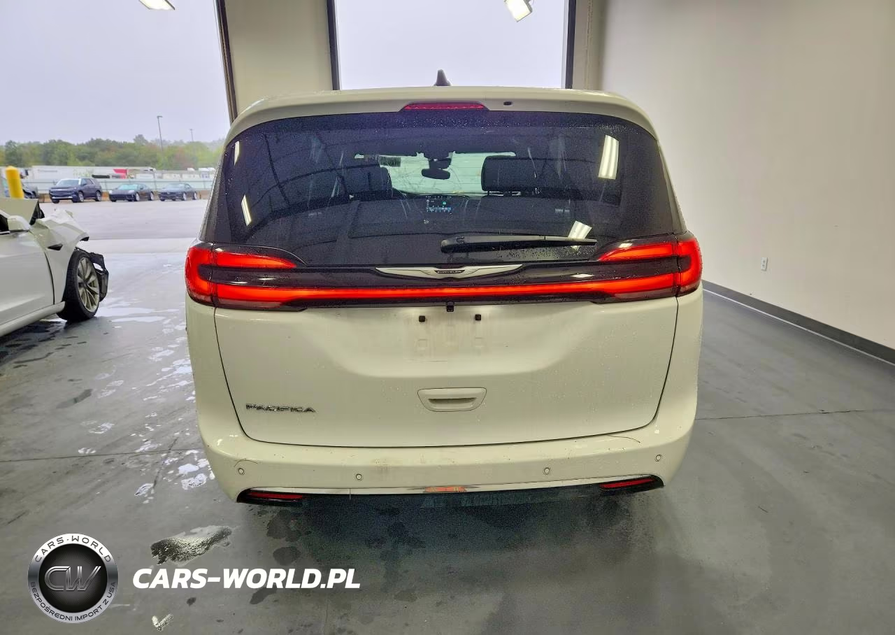 2026 Chrysler Pacifica Select VIN:2C4RC1BG5TR174882 - 6