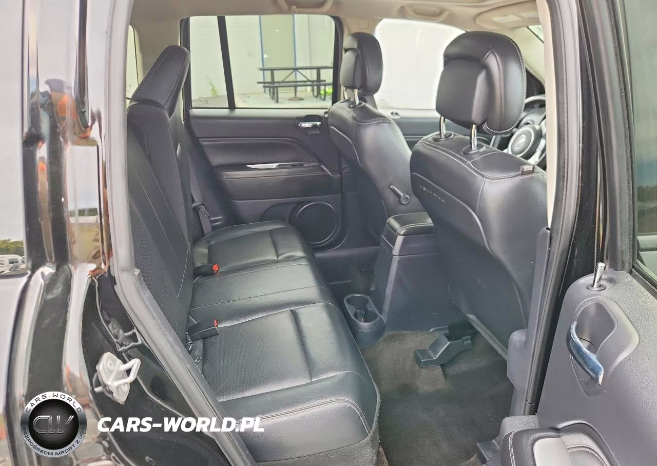 2015 Jeep Compass Latitude VIN:1C4NJDEB0FD370869 - 11