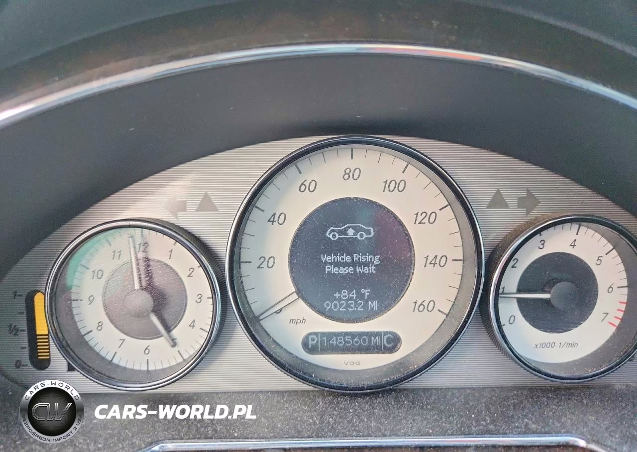 2010 Mercedes-Benz Cls 550 VIN:WDDDJ7CBXAA163356 - 9