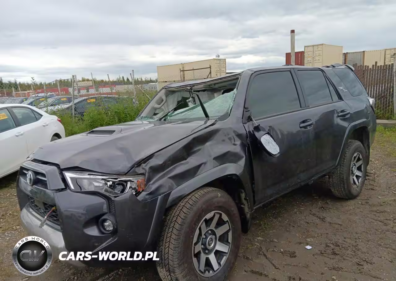 2023 Toyota 4Runner Se