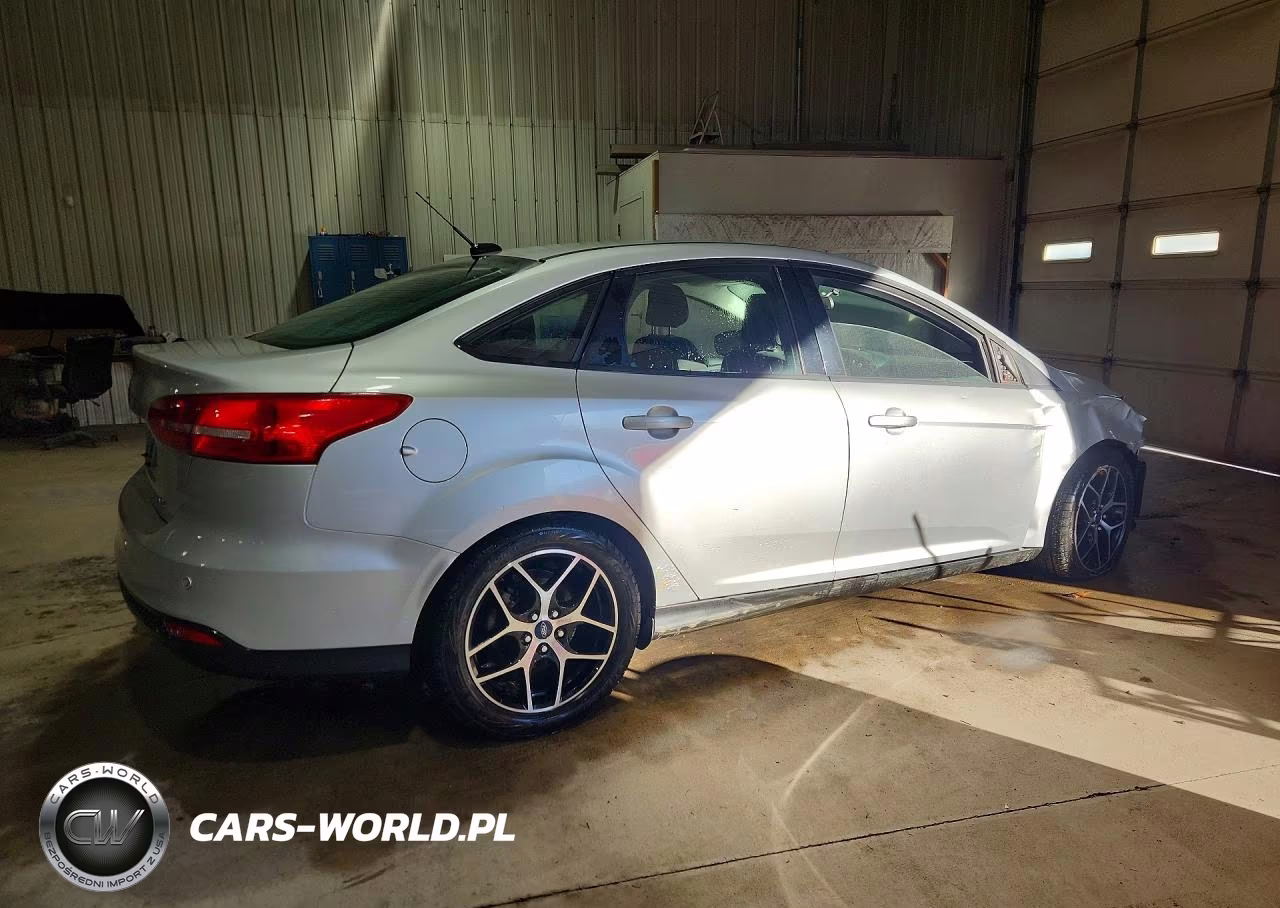 2018 Ford Focus Sel VIN:1FADP3H25JL200592 - 3