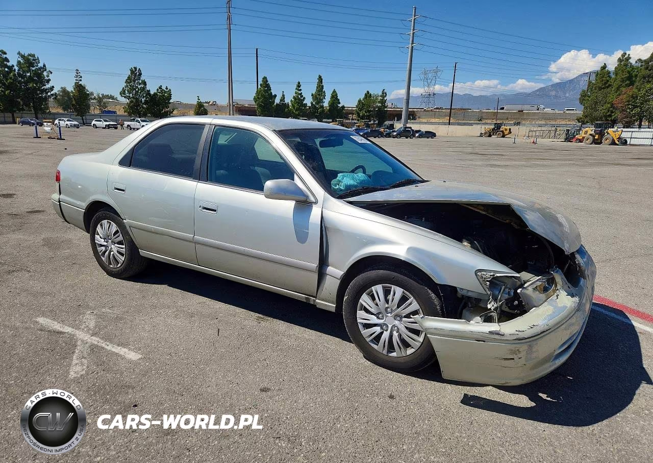 2000 Toyota Camry Le VIN:JT2BG22K7Y0502961 - 4
