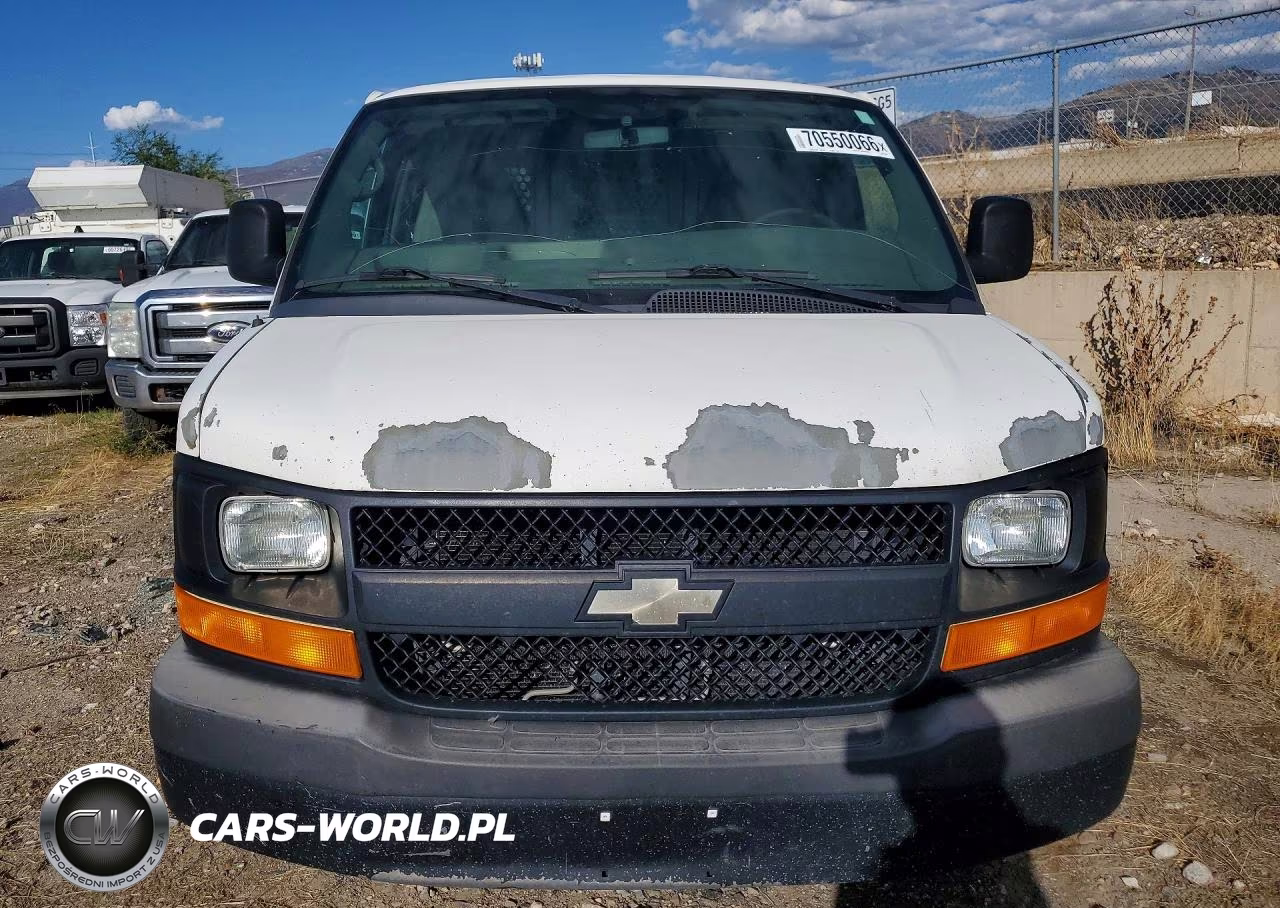 2011 Chevrolet Express G2500 VIN:1GCWGFCA8B1132157 - 5