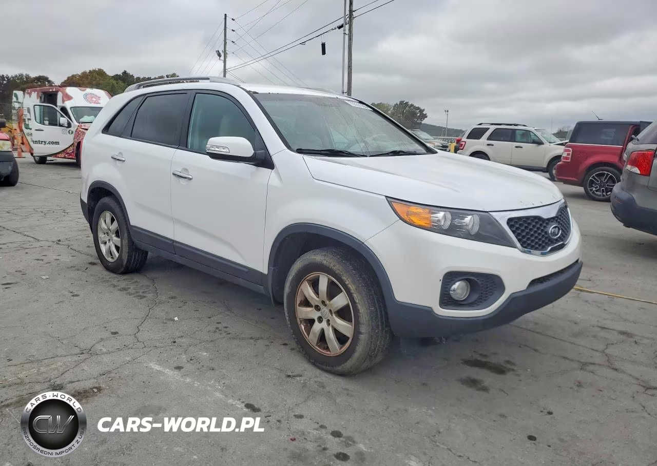 2011 Kia Sorento Lx VIN:5XYKT4A14BG172186 - 4