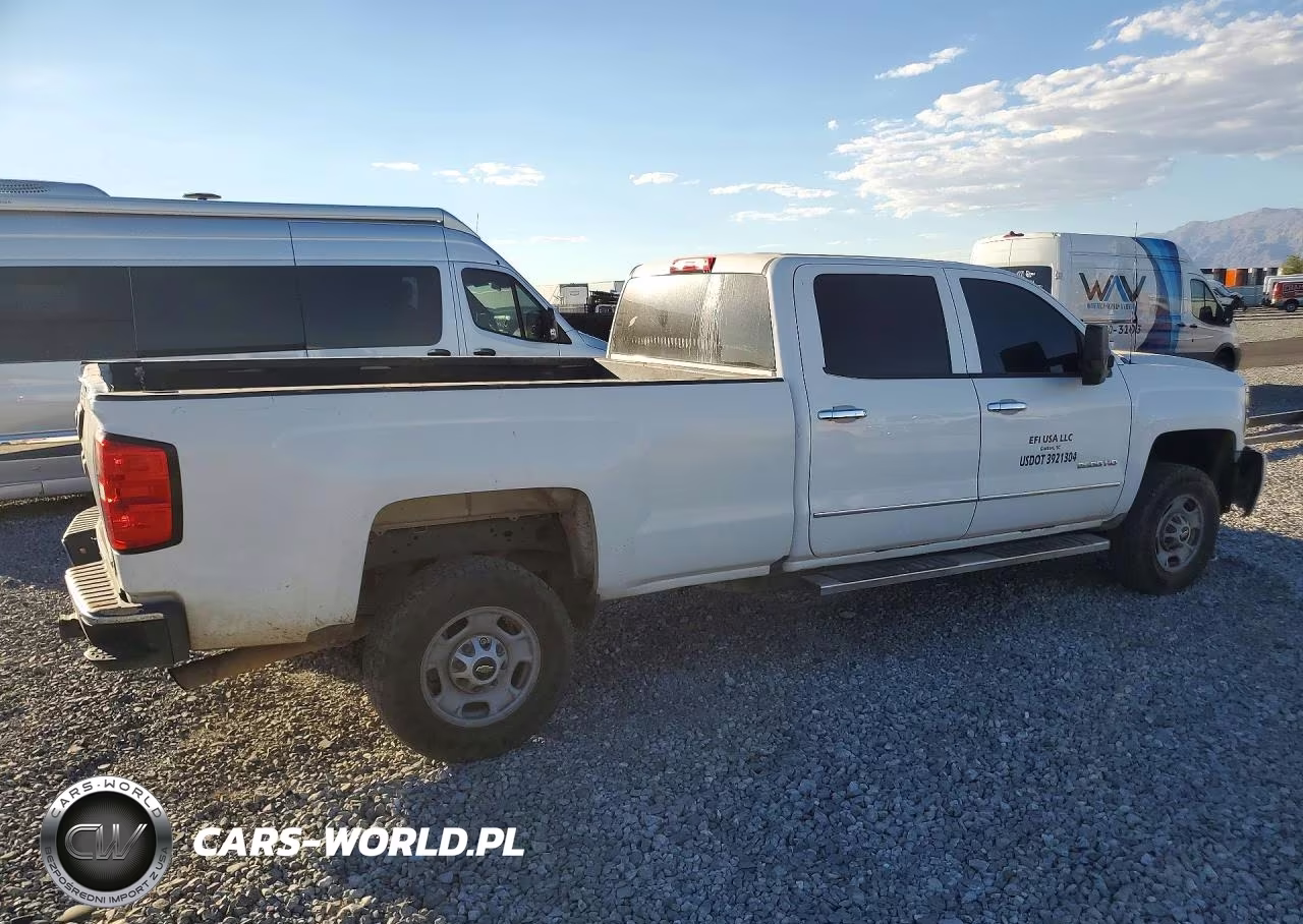 2016 Chevrolet Silverado C2500 Heavy Duty VIN:1GC1CUEG0GF129260 - 3