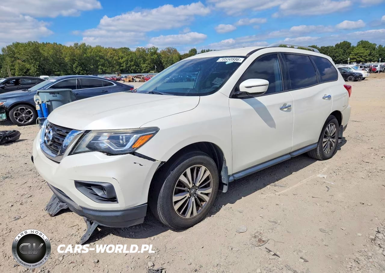 2017 Nissan Pathfinder Sv
