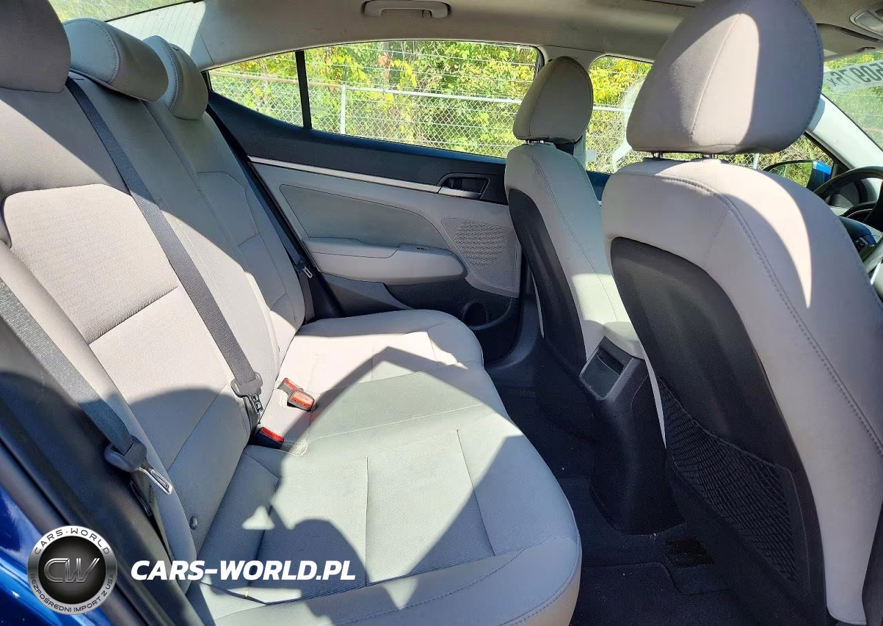 2018 Hyundai Elantra Value Edition VIN:5NPD84LF6JH377082 - 10