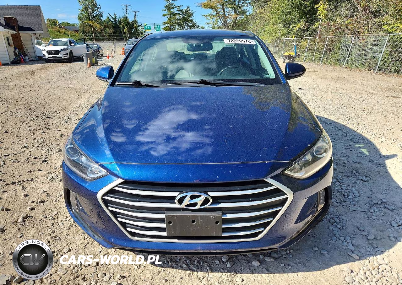 2018 Hyundai Elantra Value Edition VIN:5NPD84LF6JH377082 - 5