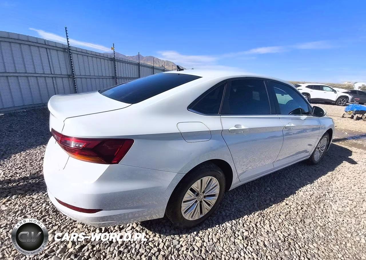 2019 Volkswagen Jetta S VIN:3VWC57BU3KM275429 - 3
