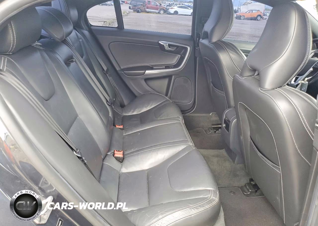 2015 Volvo S60 Platinum VIN:YV126MFM4F1340435 - 10