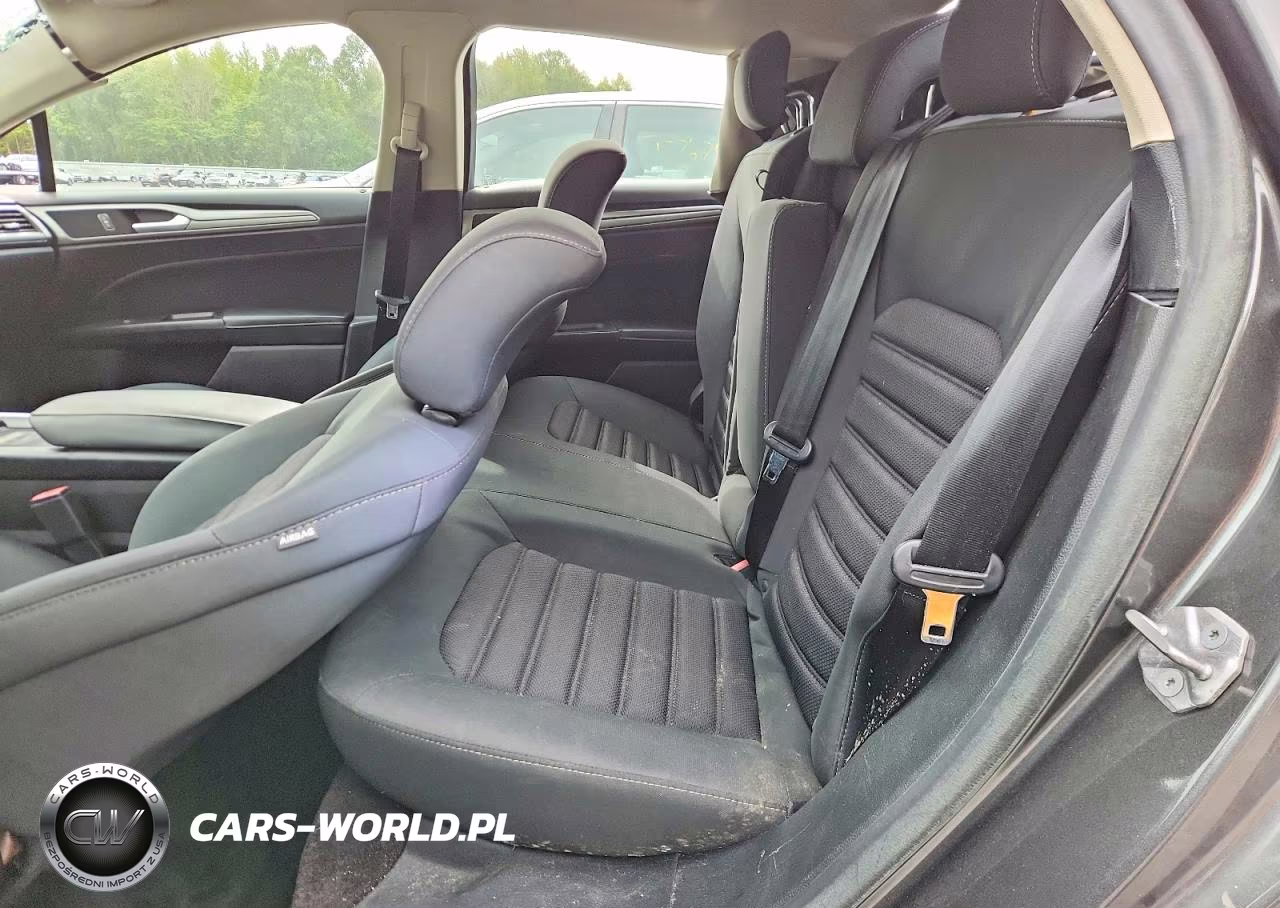 2018 Ford Fusion Se Hybrid VIN:3FA6P0LU0JR131814 - 10