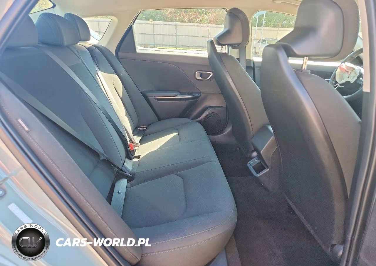 2026 Kia K4 Lxs VIN:3KPFT4DE1TE254942 - 10