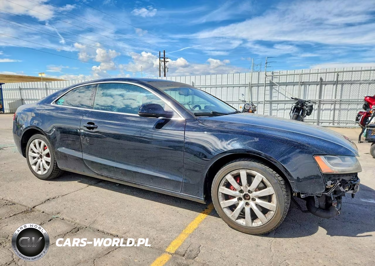 2011 Audi A5 Premium Plus VIN:WAULFAFRXBA009970 - 4