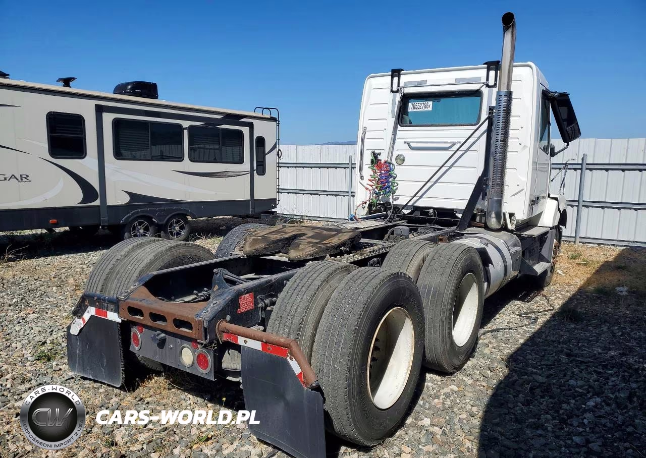 2011 Volvo Vnl Semi Truck VIN:4V4NC9EH6BN528314 - 3