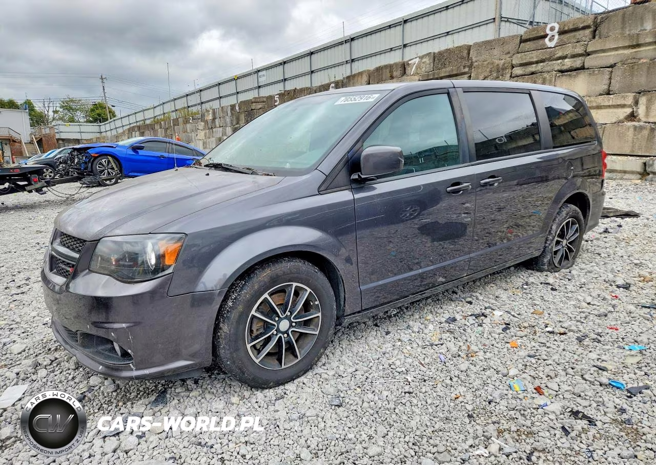 2018 Dodge Grand Caravan Gt VIN:2C4RDGEG1JR145873 - 1