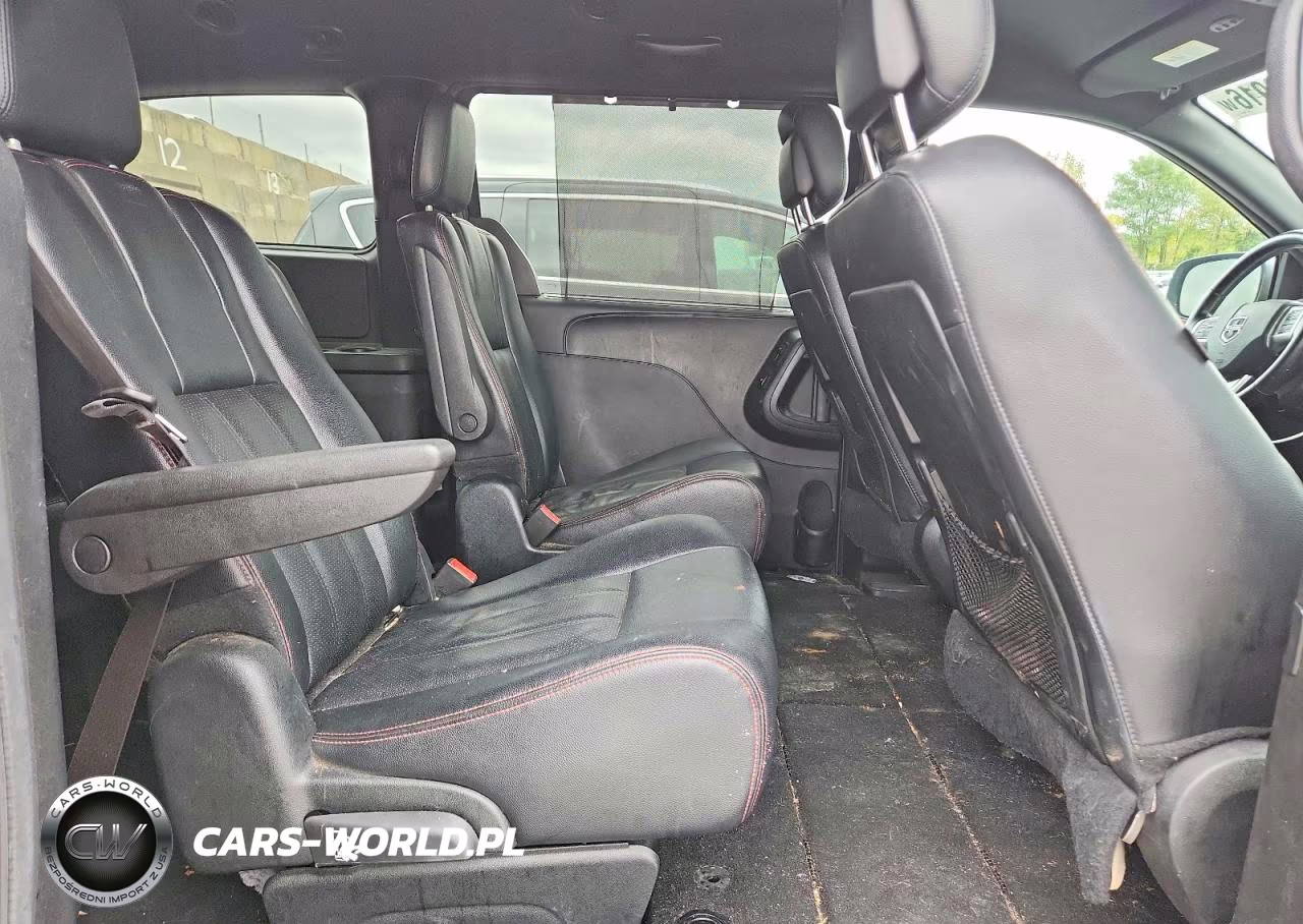 2018 Dodge Grand Caravan Gt VIN:2C4RDGEG1JR145873 - 11