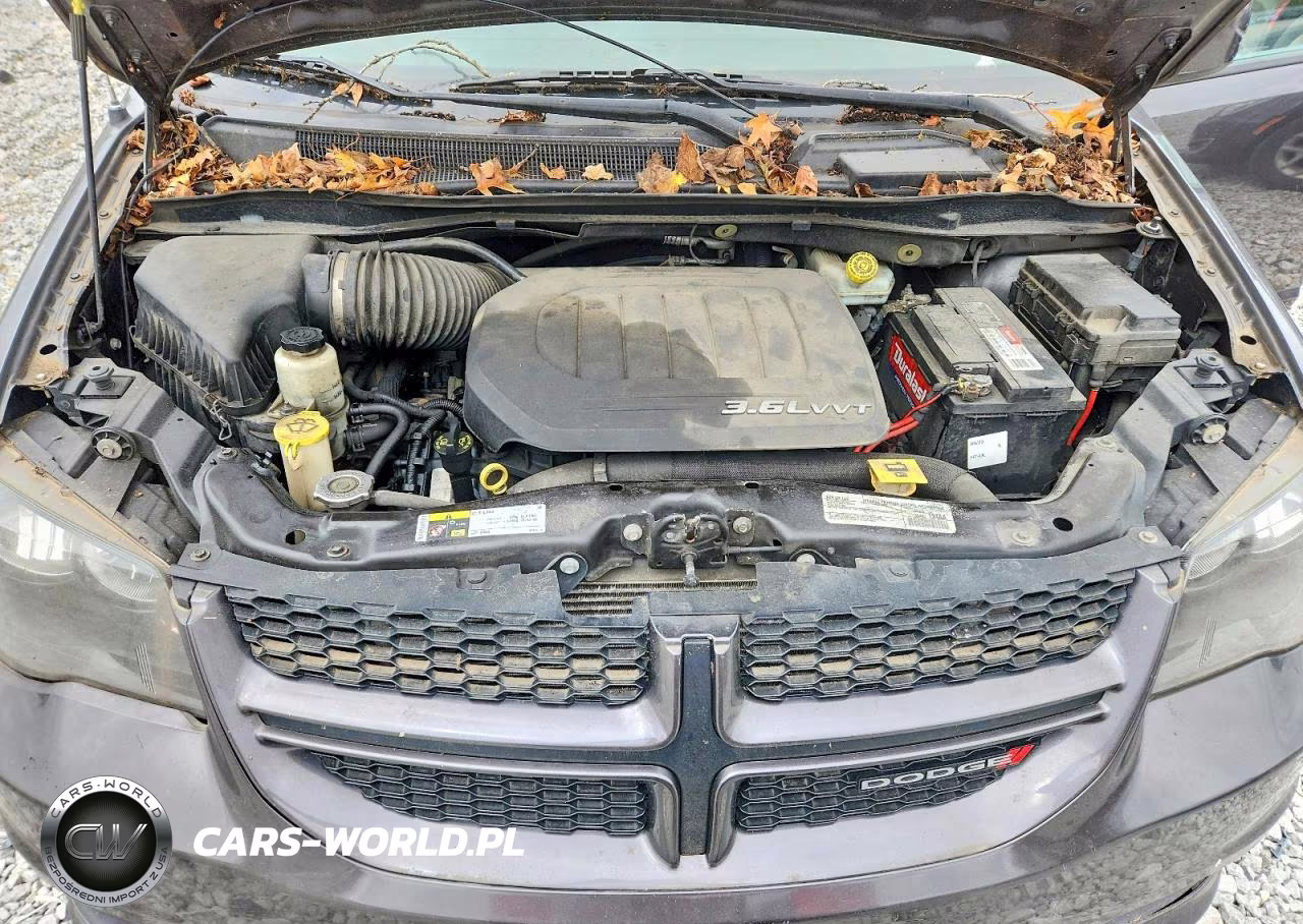 2018 Dodge Grand Caravan Gt VIN:2C4RDGEG1JR145873 - 12