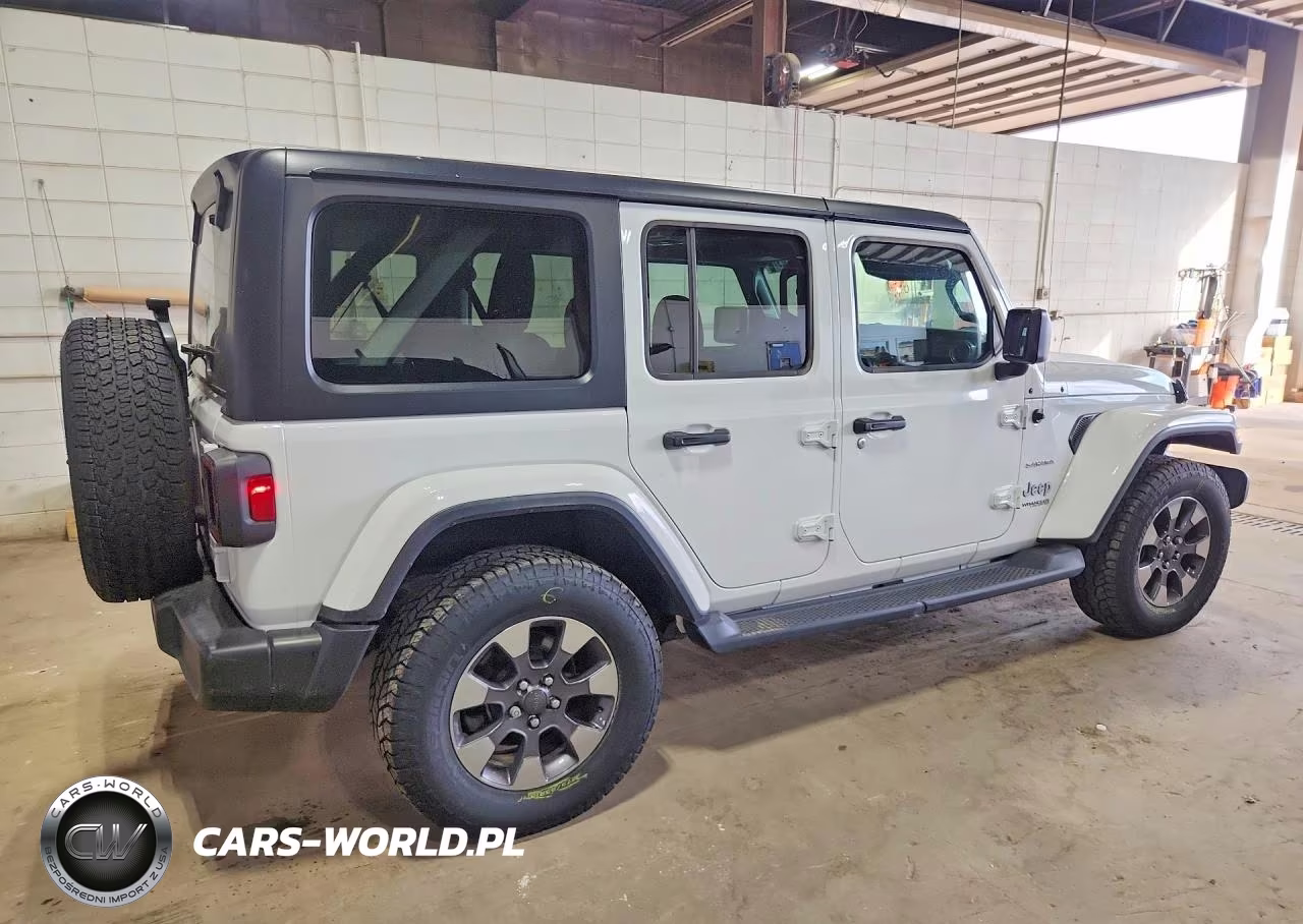 2018 Jeep Wrangler Unlimited Sahara VIN:1C4HJXEGXJW173585 - 3