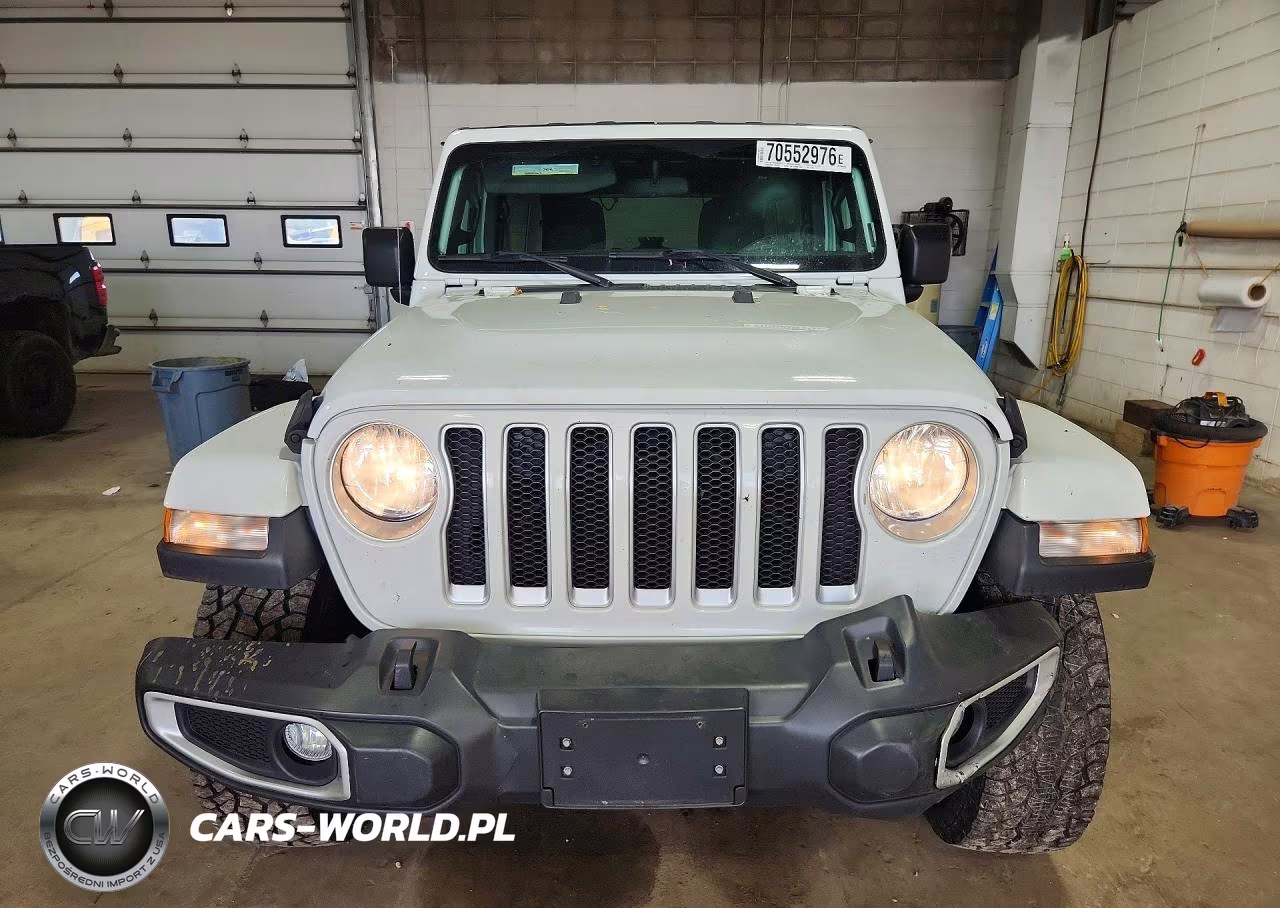 2018 Jeep Wrangler Unlimited Sahara VIN:1C4HJXEGXJW173585 - 5