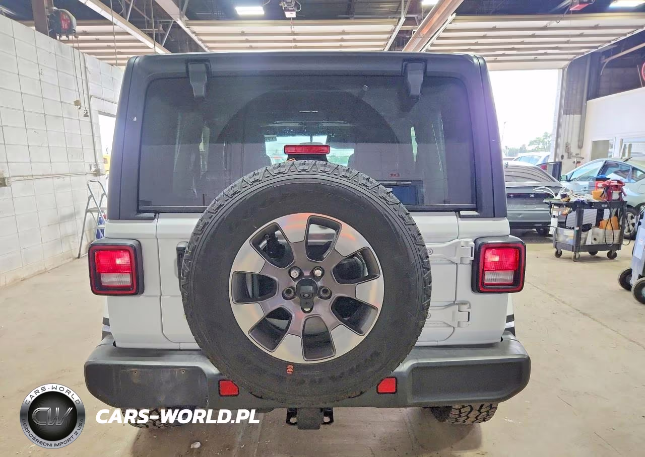 2018 Jeep Wrangler Unlimited Sahara VIN:1C4HJXEGXJW173585 - 6
