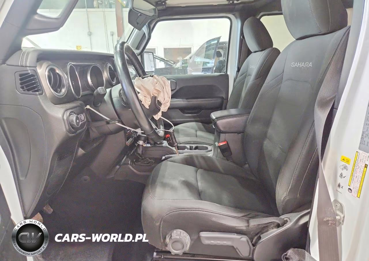 2018 Jeep Wrangler Unlimited Sahara VIN:1C4HJXEGXJW173585 - 7