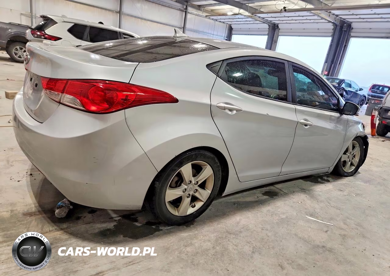2012 Hyundai Elantra Gls VIN:5NPDH4AE9CH100729 - 3