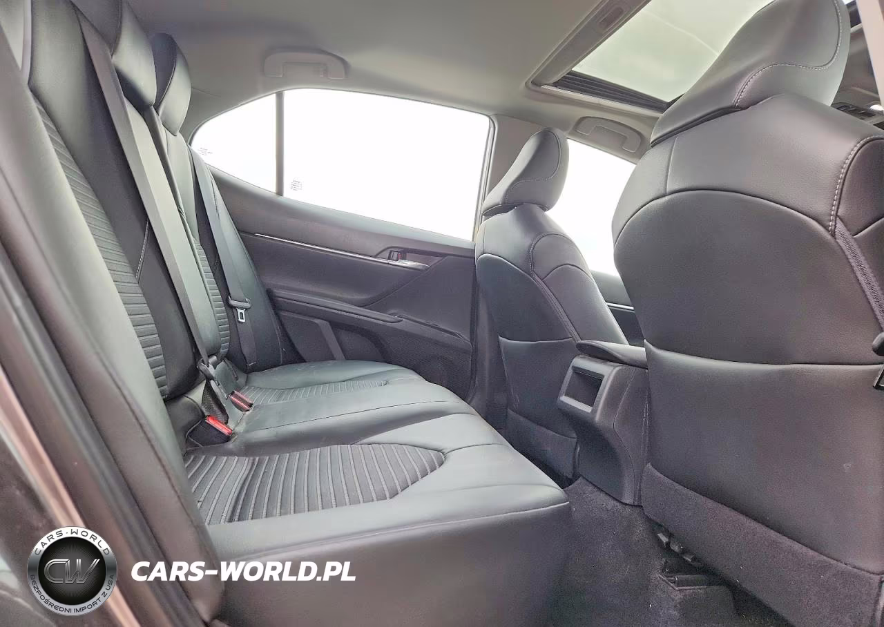 2018 Toyota Camry Se VIN:4T1B11HK0JU017324 - 10