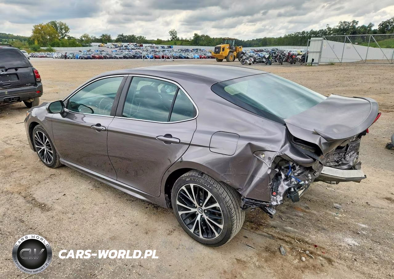 2018 Toyota Camry Se VIN:4T1B11HK0JU017324 - 2
