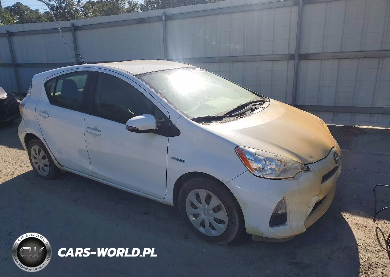 2013 Toyota Prius C One VIN:JTDKDTB31D1540382 - 4