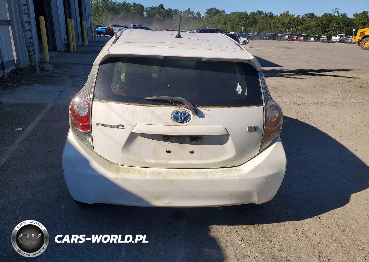 2013 Toyota Prius C One VIN:JTDKDTB31D1540382 - 6