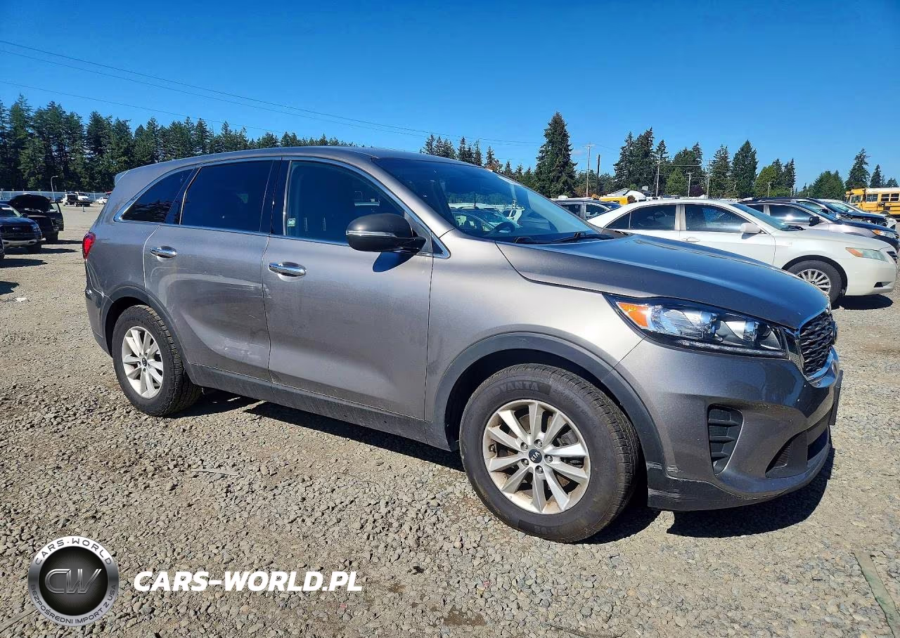 2019 Kia Sorento L VIN:5XYPG4A39KG546318 - 4